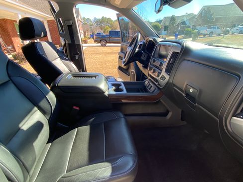 Used 2018 GMC Sierra 1500 SLT w/ Enhanced Driver Alert Package RWD image 12