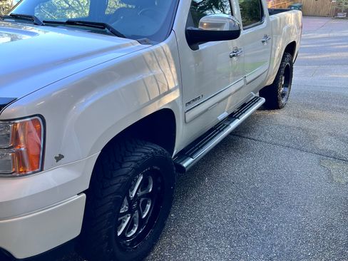 Used 2012 GMC Sierra 1500 Denali AWD/4WD image 1