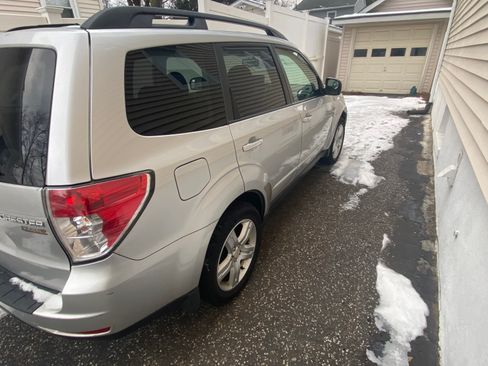 Used 2010 Subaru Forester 2.5X Premium image 9