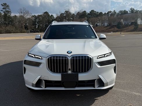 Used 2024 BMW X7 xDrive40i w/ Executive Package image 8