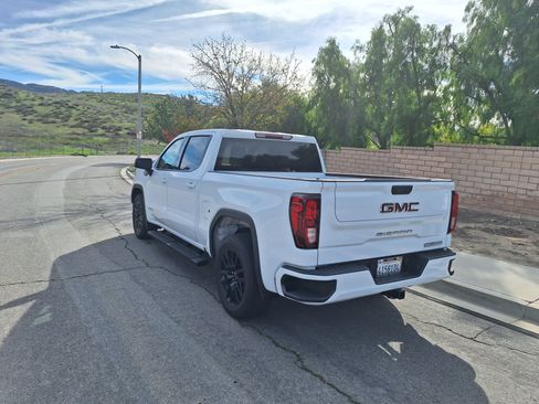Used 2024 GMC Sierra 1500 Elevation image 9