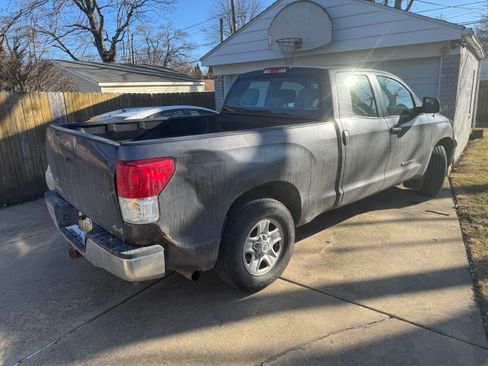 Used 2011 Toyota Tundra 4x4 Double Cab w/ Tow Pkg image 2