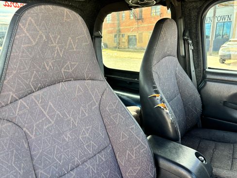 Used 2002 Jeep Wrangler Sport image 10