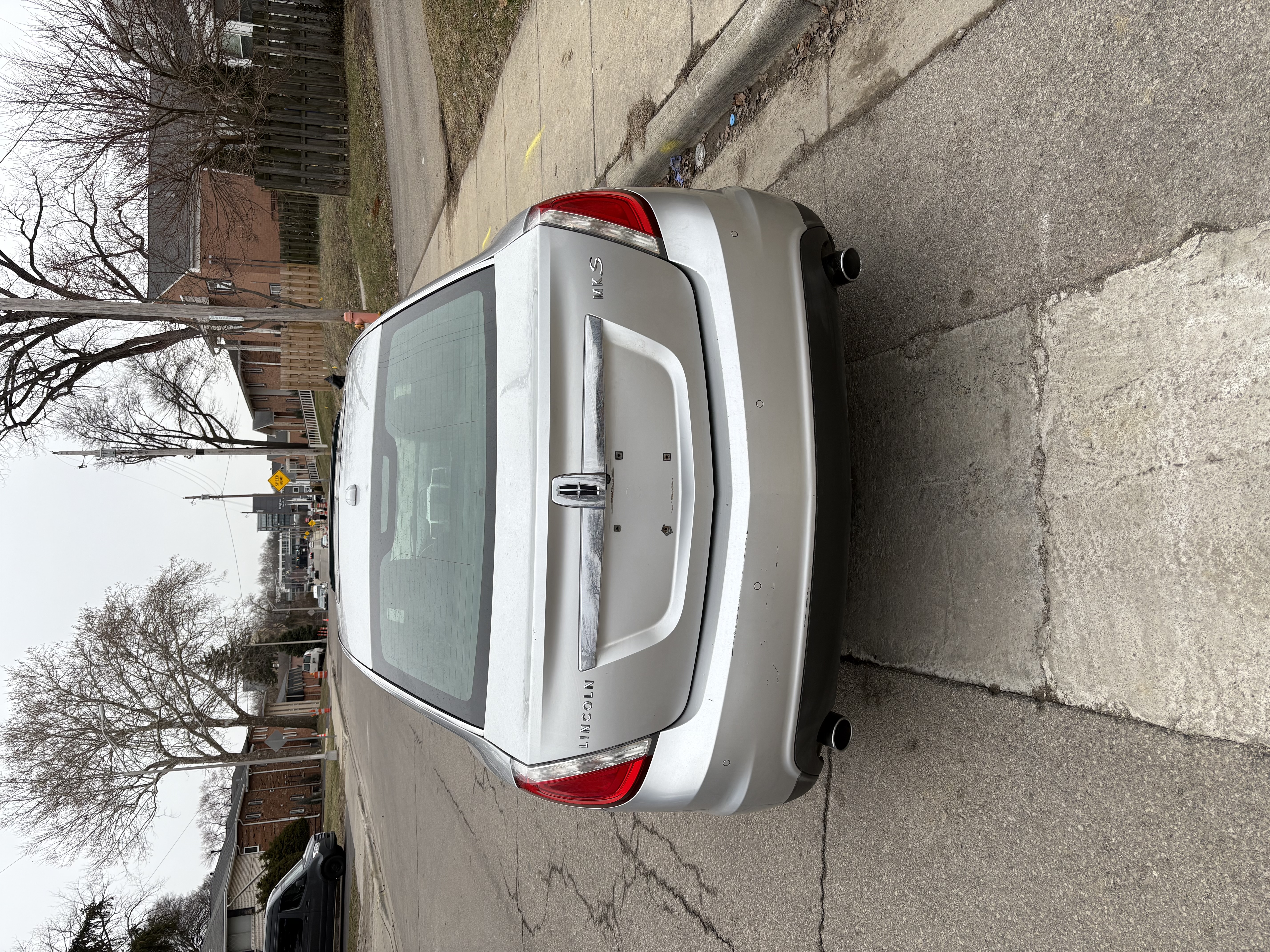 Used 2012 Lincoln MKS FWD image 6