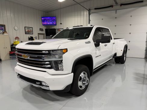 Used 2022 Chevrolet Silverado 3500 High Country image 5