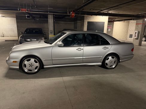 Used 2000 Mercedes-Benz E 55 AMG Sedan image 8