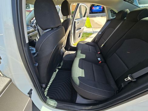 Used 2021 Kia Forte LXS image 17