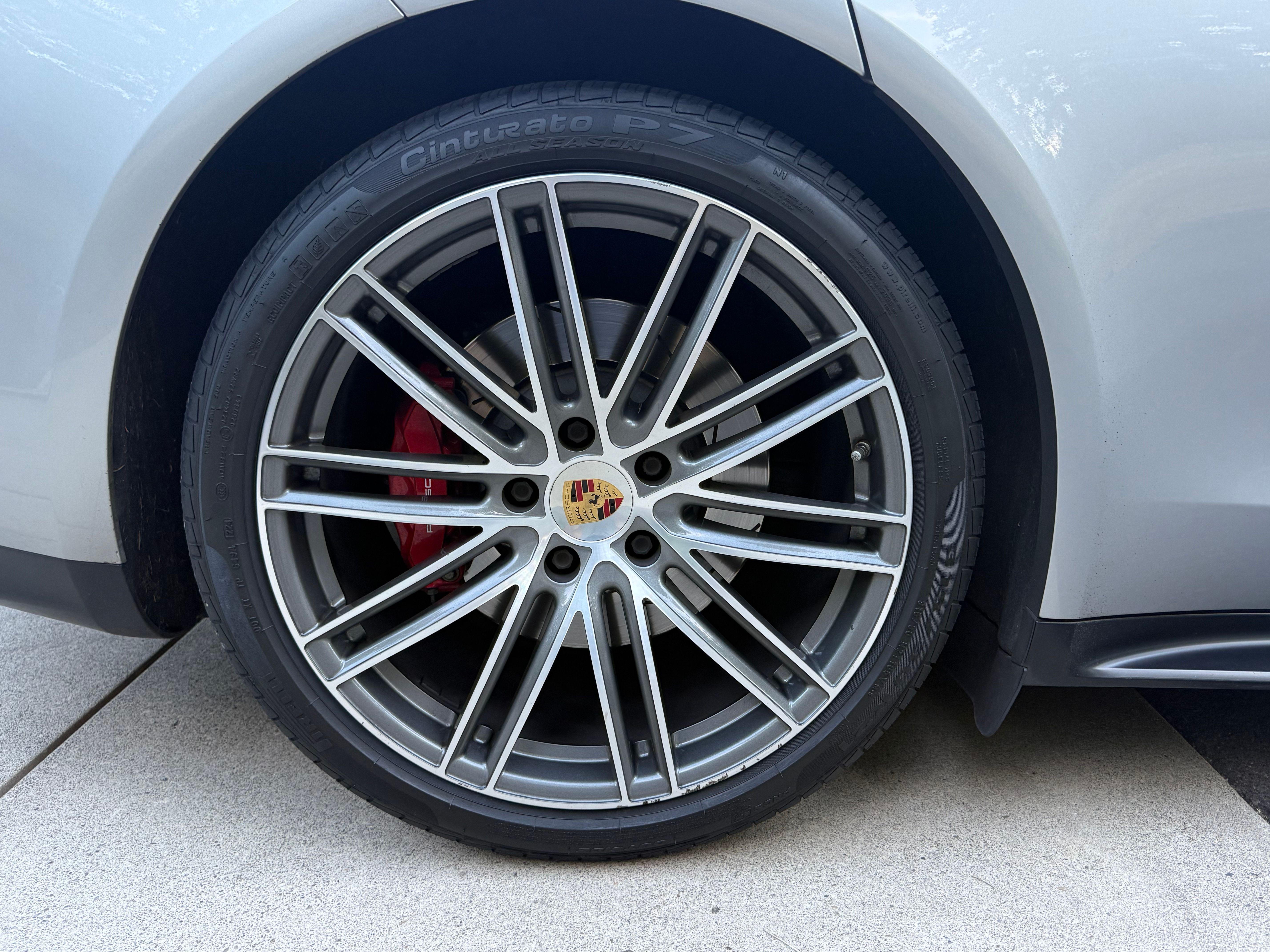 Used 2019 Porsche Panamera GTS AWD/4WD image 15