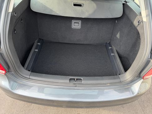 Used 2011 Volkswagen Jetta TDI FWD image 25