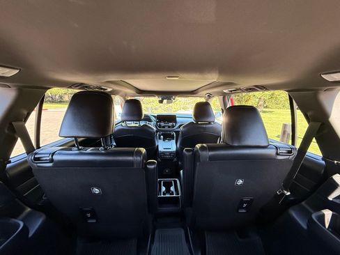 Used 2025 Toyota Grand Highlander AWD Hybrid image 9