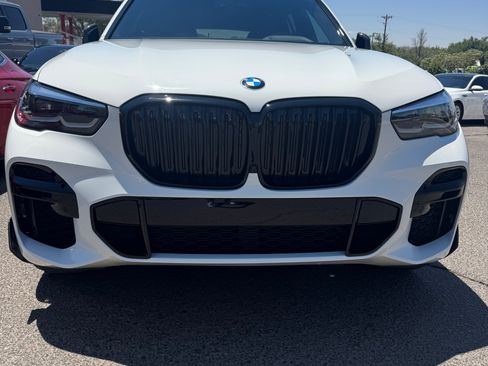 Used 2023 BMW X5 xDrive40i w/ M Sport Package AWD/4WD image 2