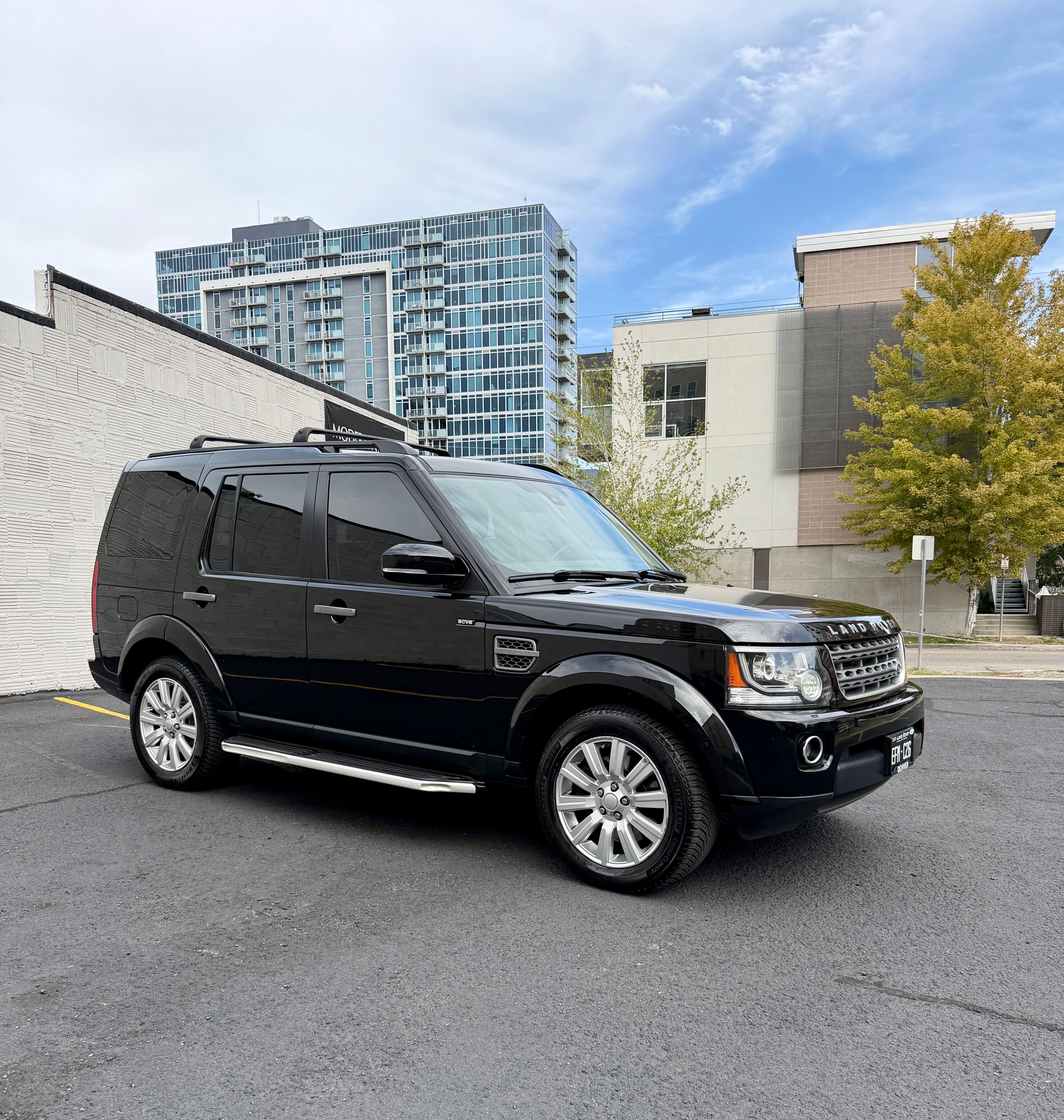 Used 2016 Land Rover LR4 AWD/4WD image 6