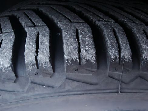 Used 2023 Volvo S60 T8 Plus image 22