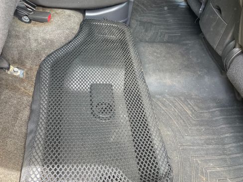 Used 2011 Nissan Frontier PRO-4X image 8