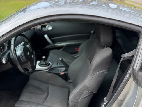 Used 2006 Nissan 350Z Track w/ (N93) Cargo Convenience Pkg image 11