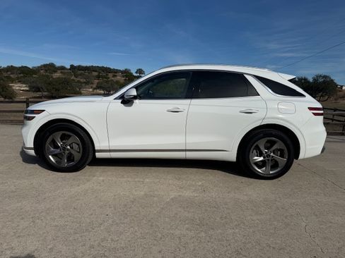 Used 2026 Genesis GV70 2.5T image 1