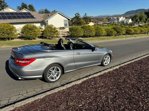 Used 2011 Mercedes-Benz E 550 Cabriolet image 10