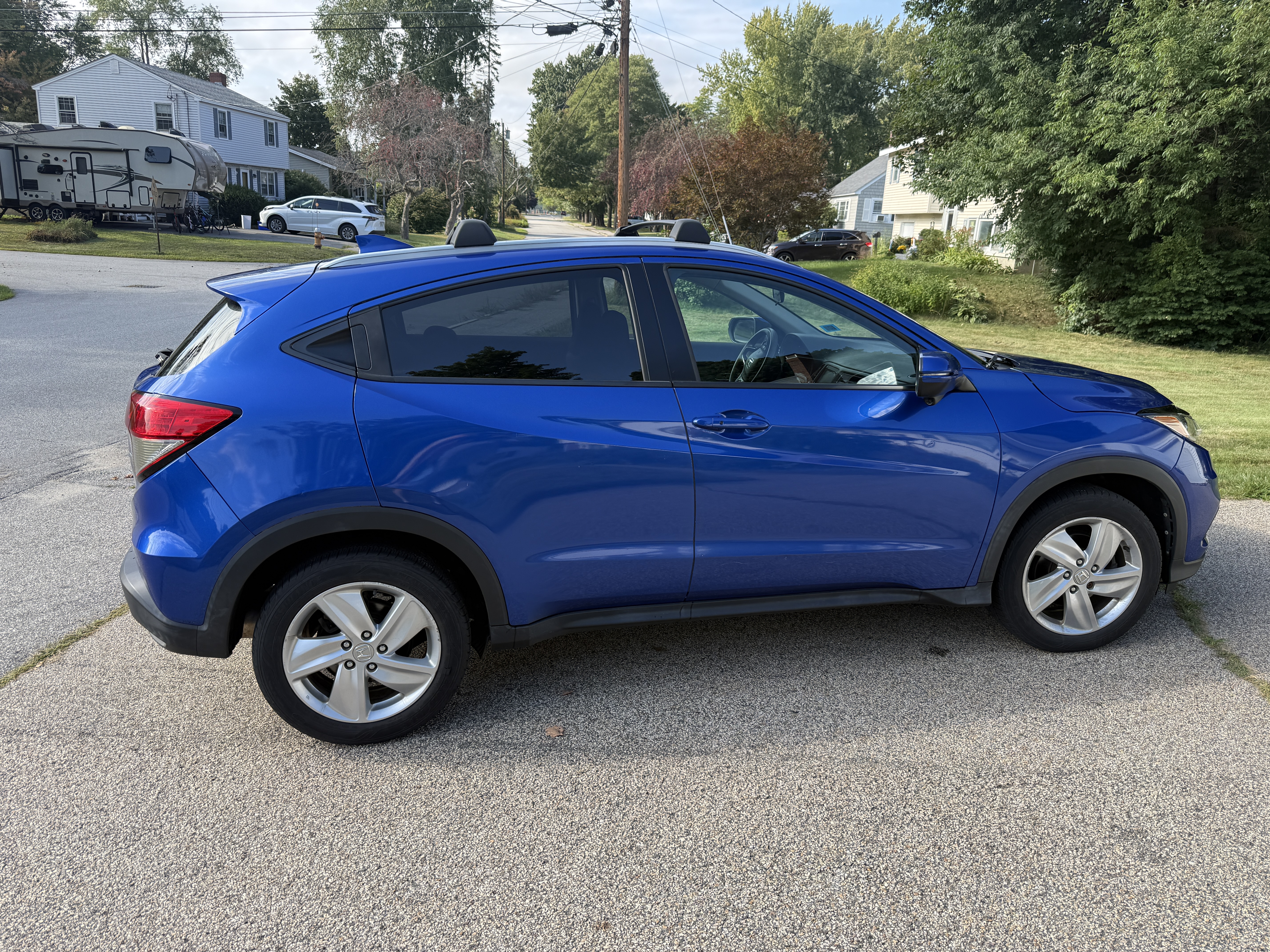 Used 2019 Honda HR-V EX image 2