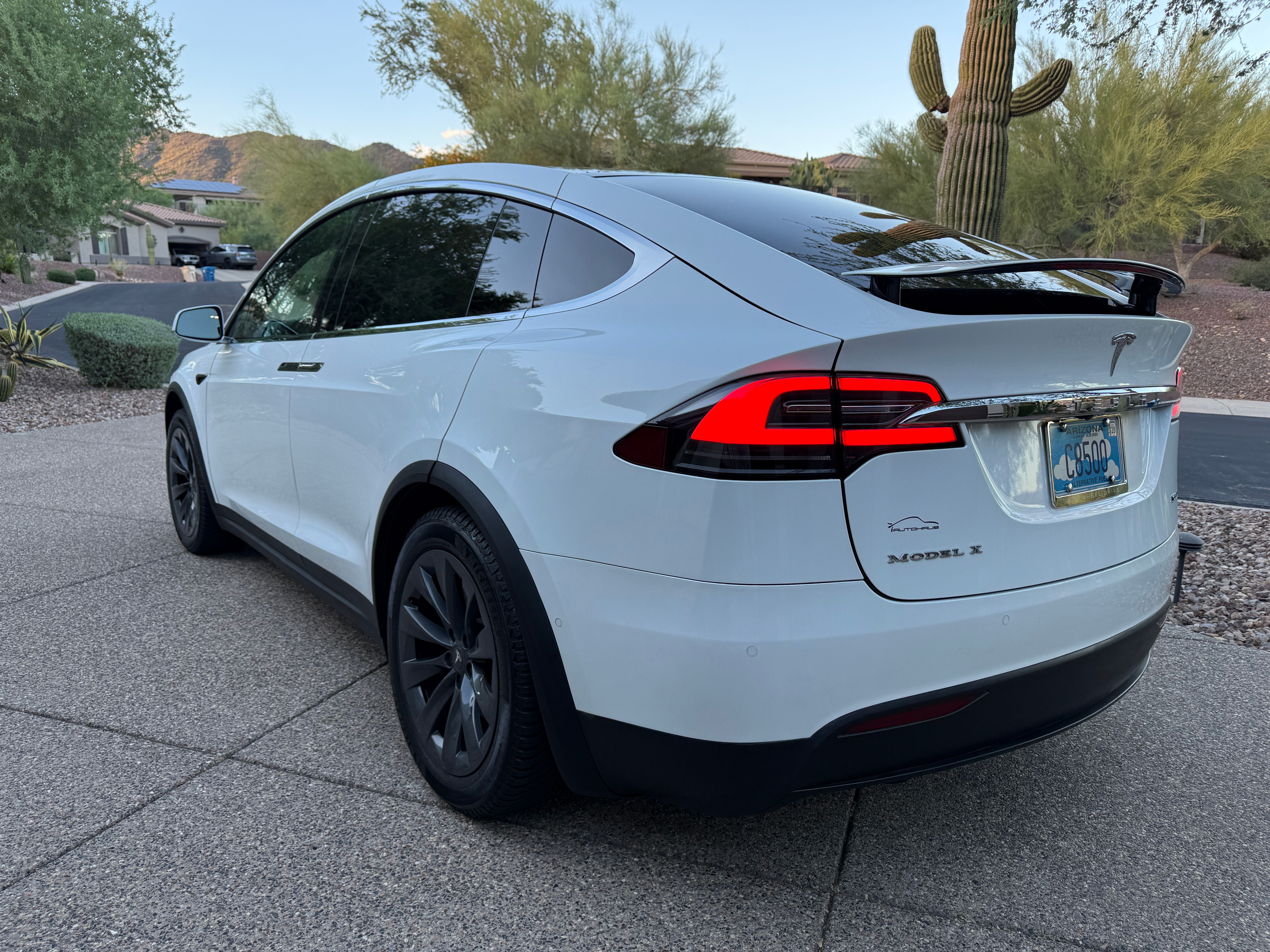 Used 2018 Tesla Model X 100D AWD/4WD image 4