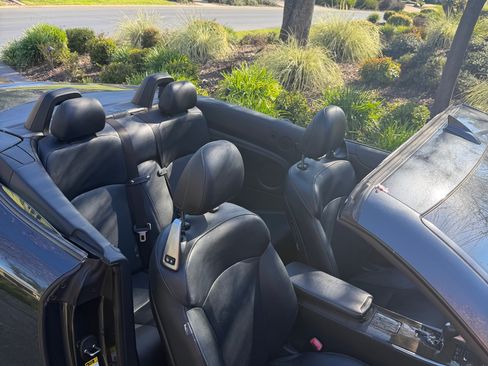 Used 2010 Lexus IS 350C image 6