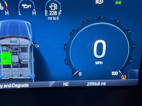 Used 2023 Ford F350 Platinum w/ FX4 Off-Road Package image 18