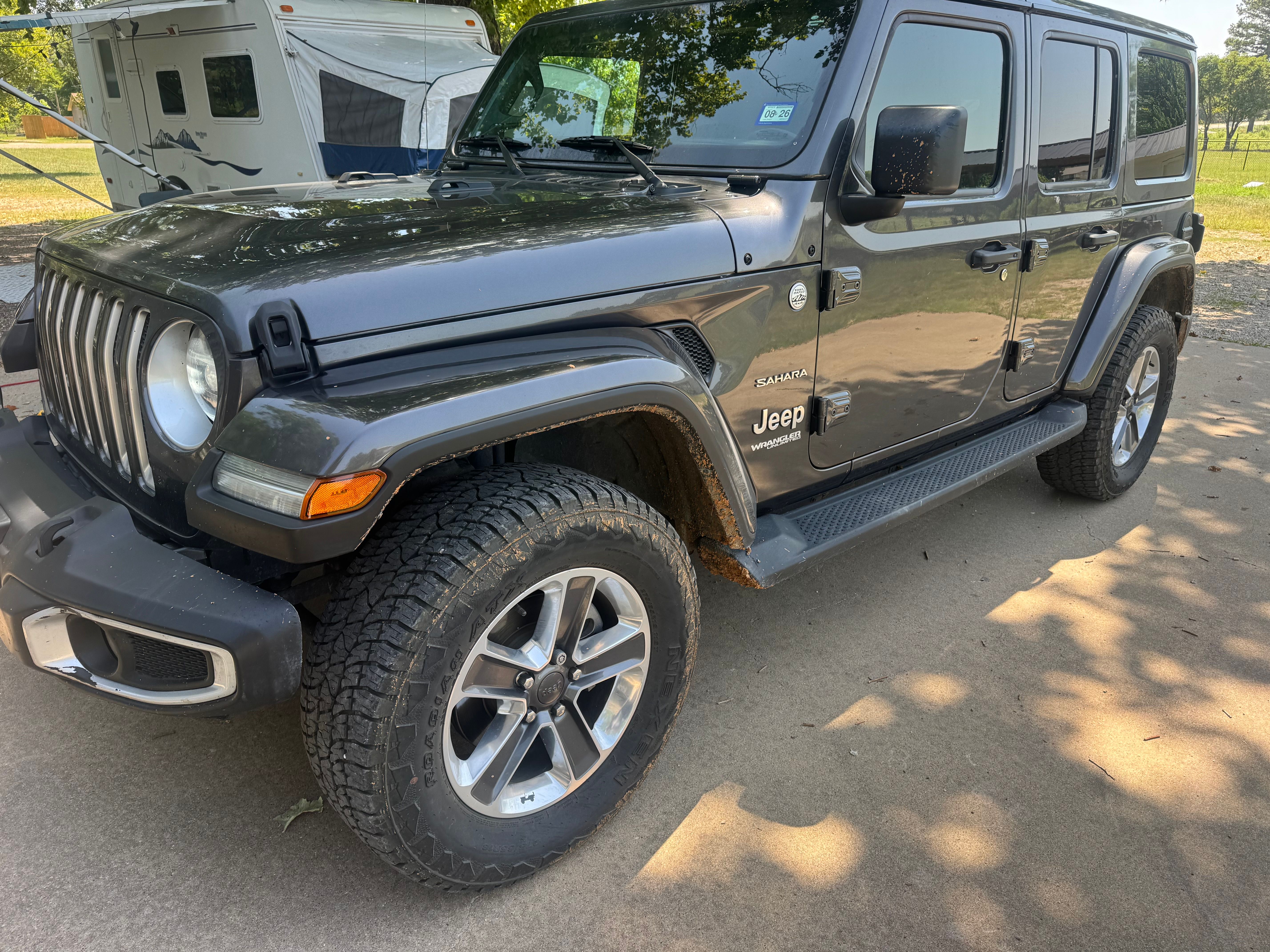Used 2021 Jeep Wrangler Unlimited Sahara AWD/4WD image 4