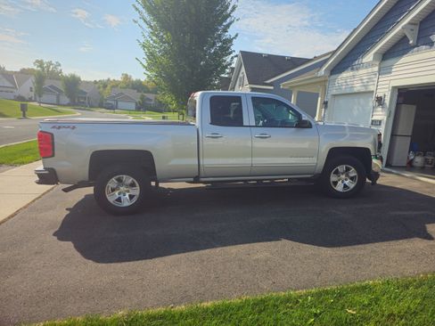 Used 2017 Chevrolet Silverado 1500 LT w/ All Star Edition image 8