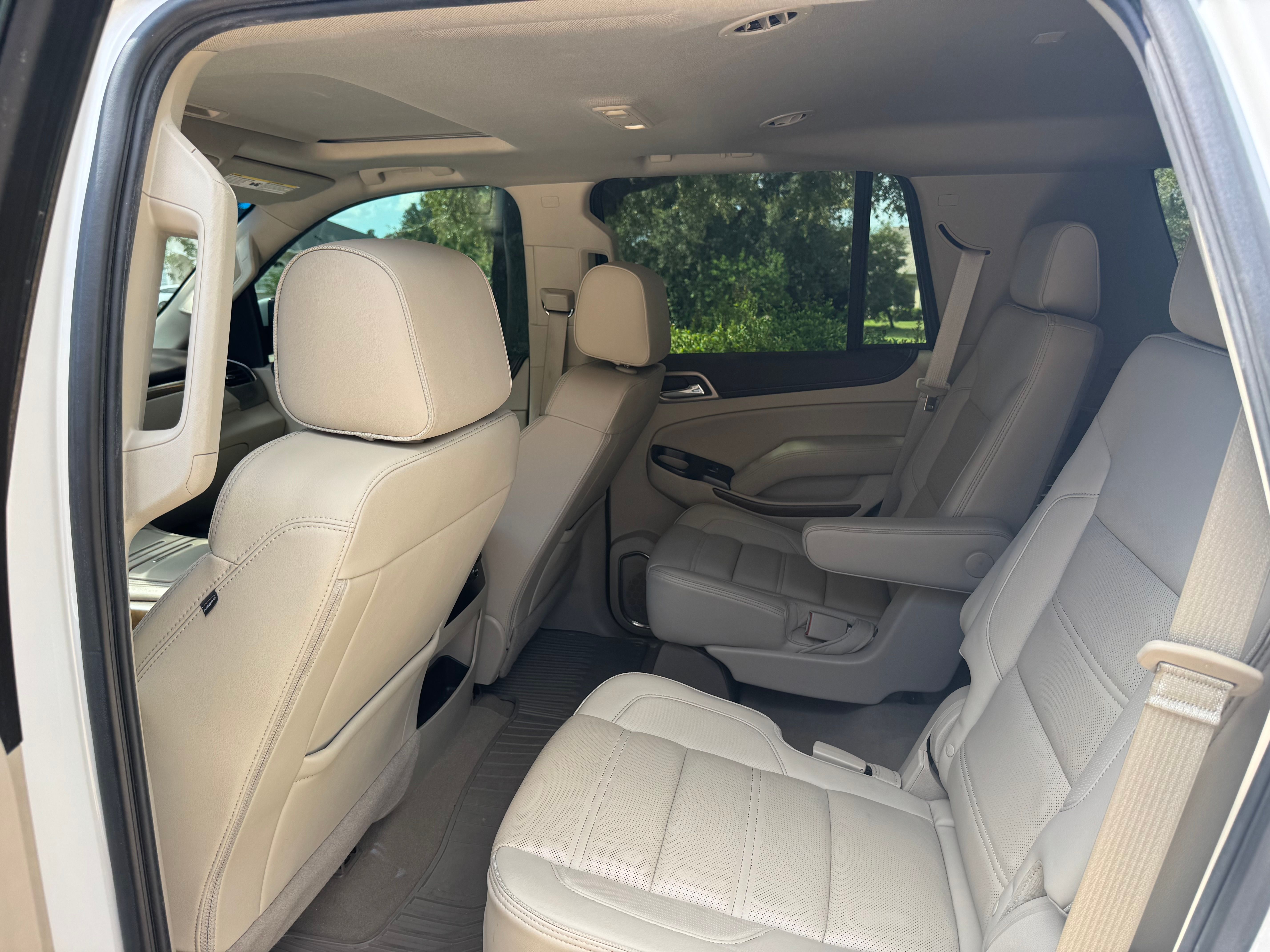 Used 2020 GMC Yukon Denali w/ Denali Premium Package AWD/4WD image 12