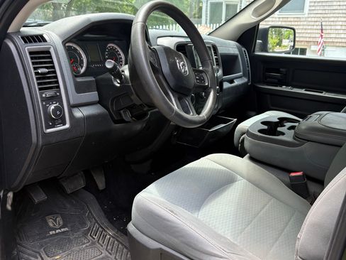 Used 2018 RAM 1500 Express w/ Express Value Package AWD/4WD image 8
