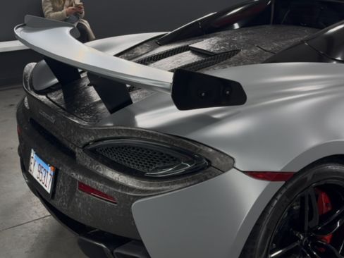 Used 2020 McLaren 570S Spider RWD image 4