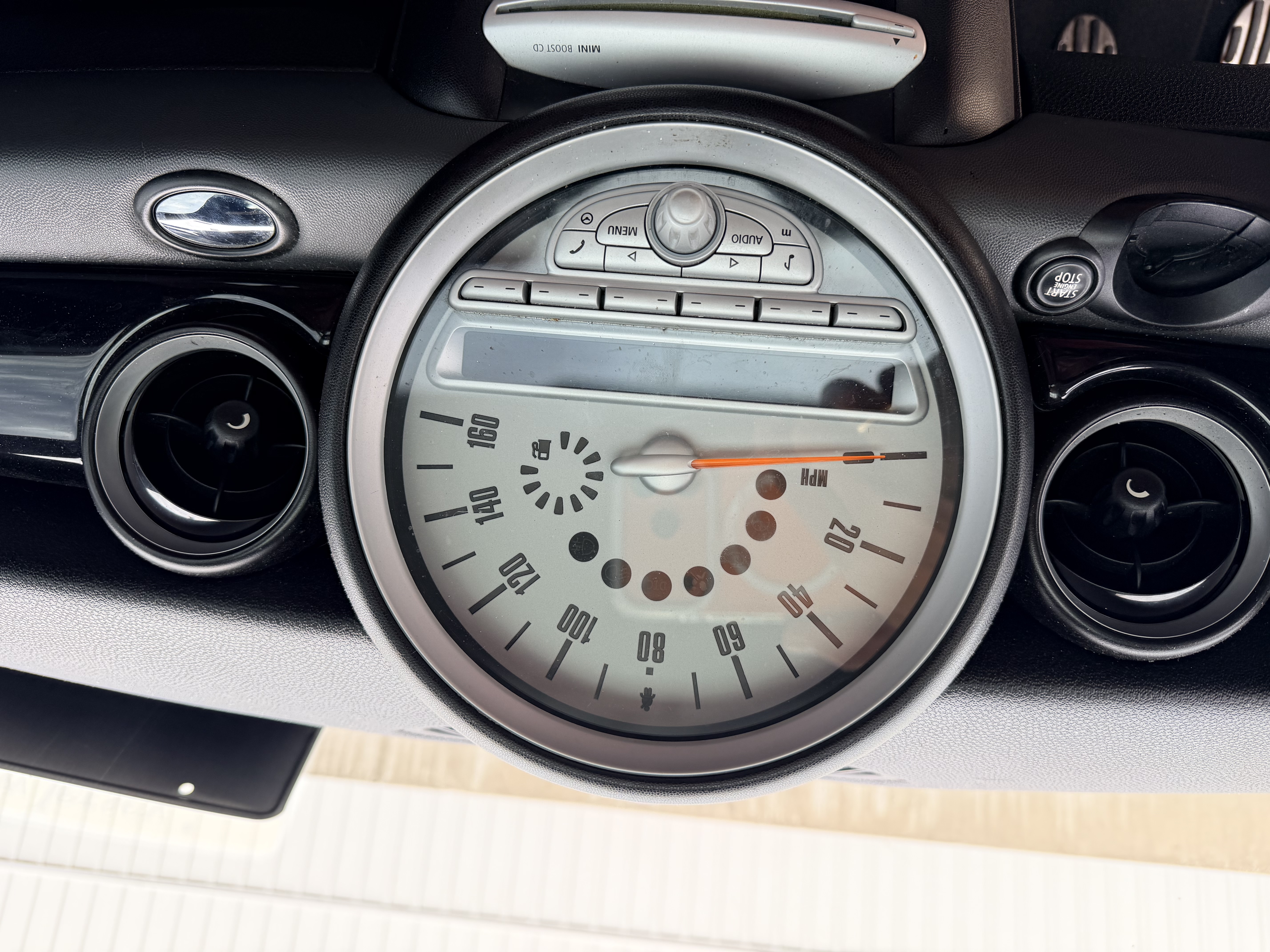 Used 2009 MINI Cooper John Cooper Works FWD image 2