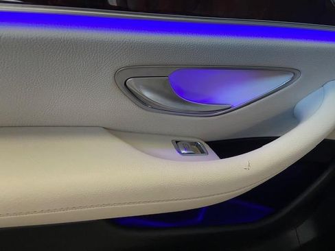 Used 2017 Mercedes-Benz E 300 4MATIC image 12