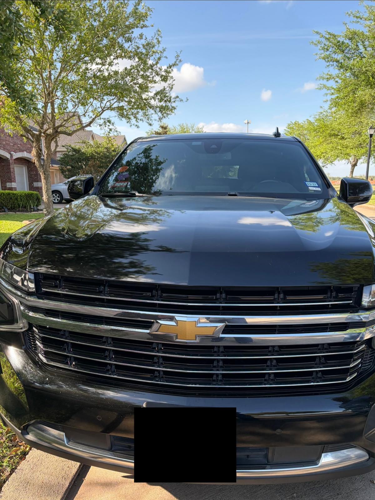 Used 2022 Chevrolet Suburban LT RWD image 2