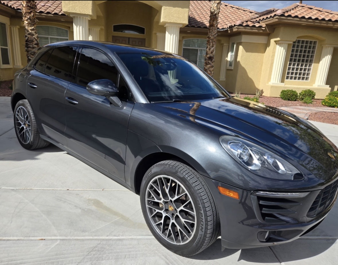 Used 2017 Porsche Macan S AWD/4WD image 2