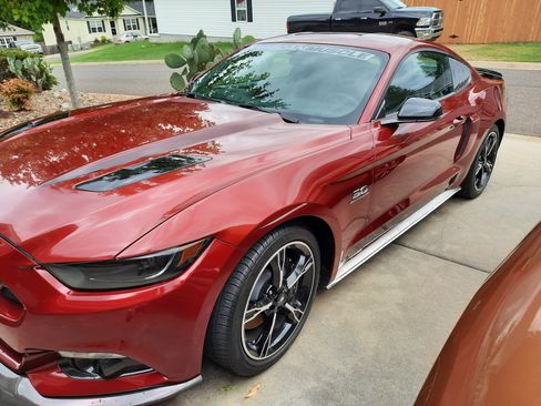 Used 2016 Ford Mustang GT Premium w/ Equipment Group 401A image 9