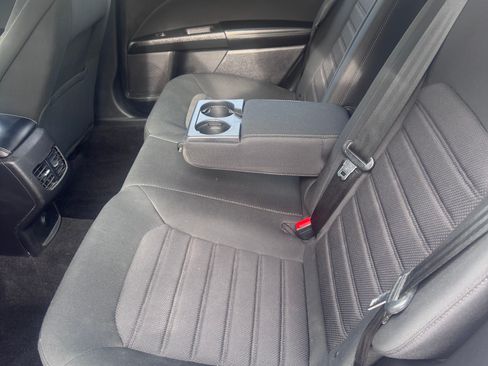 Used 2020 Ford Fusion SE image 11