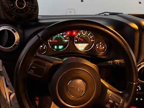 Used 2013 Jeep Wrangler Sahara w/ Trailer Tow Group image 16