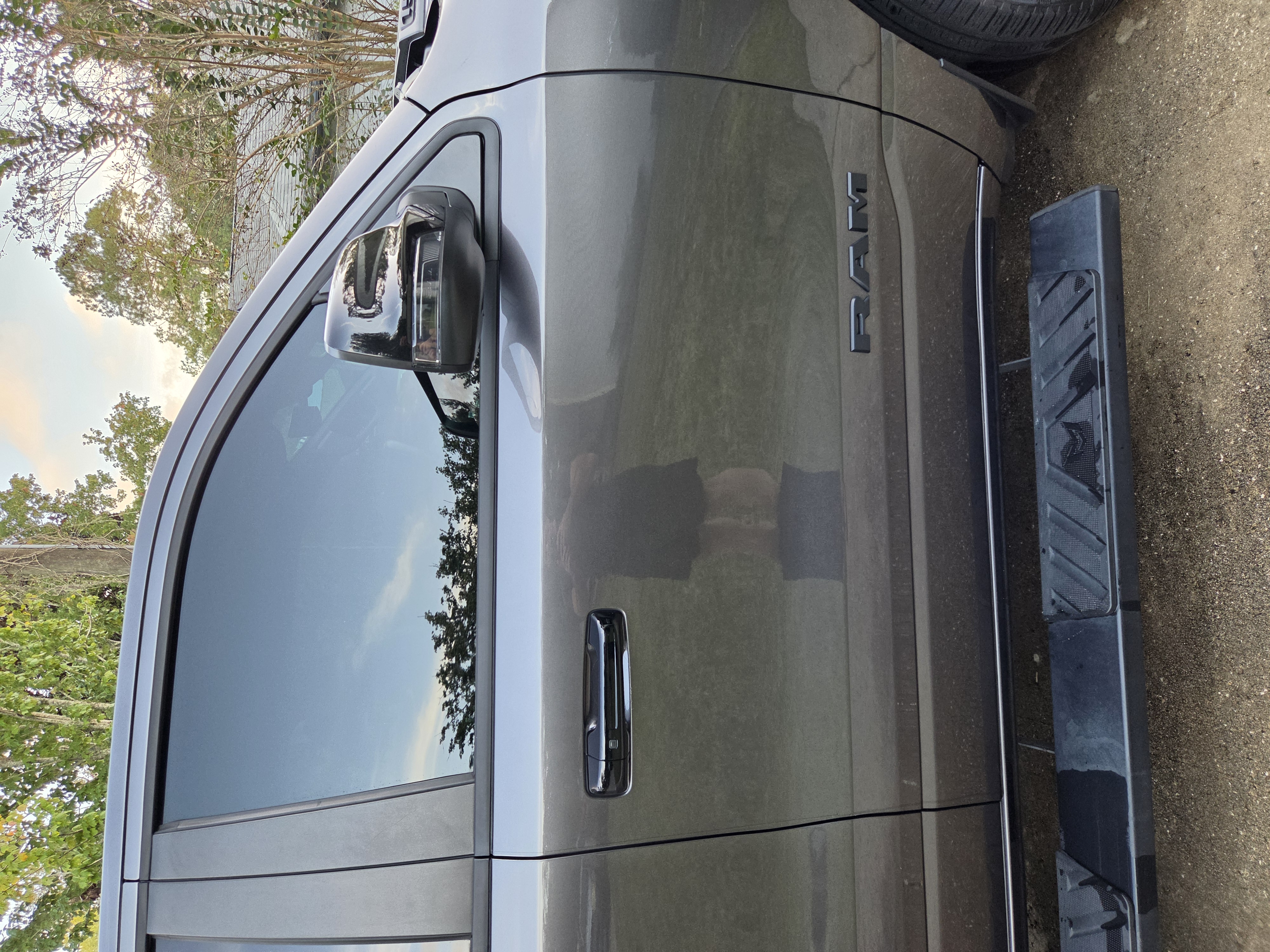 Used 2023 RAM 1500 Laramie AWD/4WD image 6