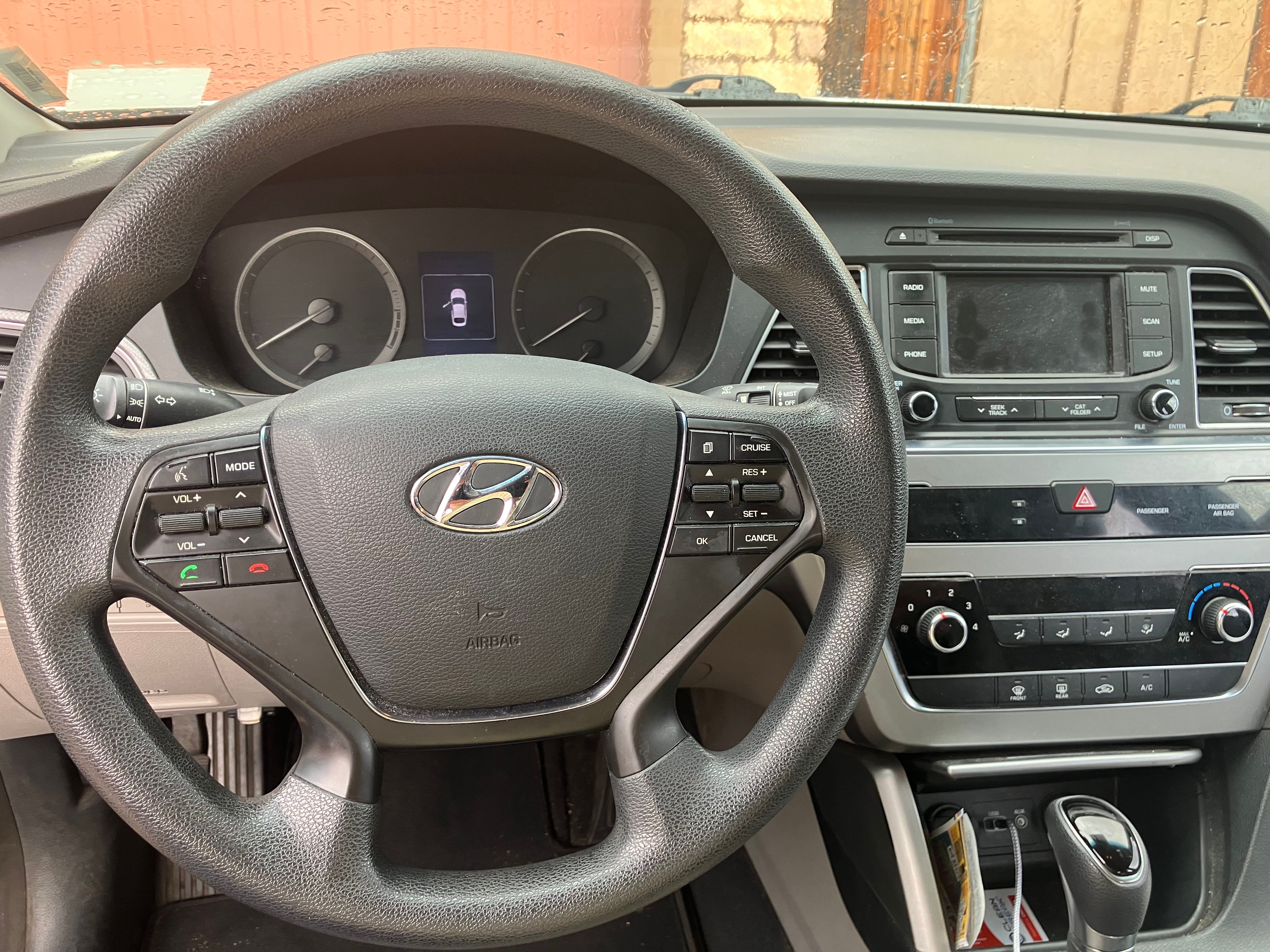 Used 2015 Hyundai Sonata SE w/ Option Group 09 FWD image 5