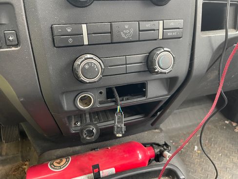 Used 2014 Ford F150 XL w/ Equipment Group 101A Mid RWD image 11