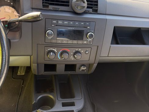 Used 2011 Dodge Dakota Big Horn RWD image 9