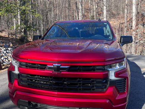 Used 2024 Chevrolet Silverado 1500 RST w/ Z71 Off-Road Package image 4