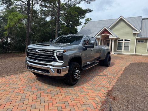 Used 2024 Chevrolet Silverado 3500 LTZ w/ LTZ Plus Package image 1