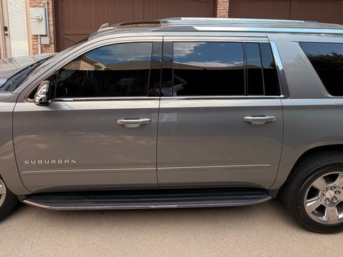 Used 2018 Chevrolet Suburban Premier AWD/4WD image 2