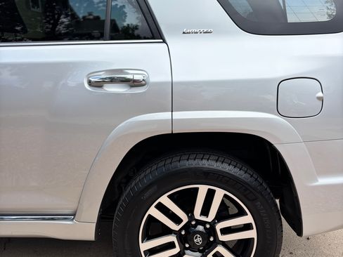 Used 2015 Toyota 4Runner Limited AWD/4WD image 5