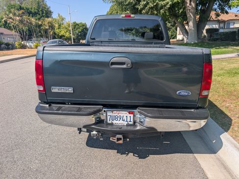 Used 2005 Ford F250 XLT image 8