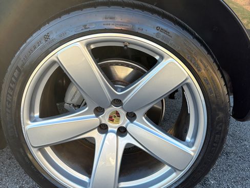 Used 2020 Porsche Macan S image 21