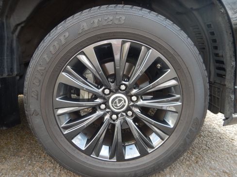 Used 2021 Lexus GX 460 Premium w/ Accessory Package image 24