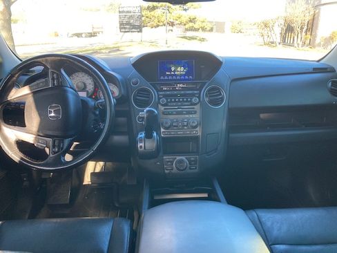 Used 2015 Honda Pilot Touring image 10