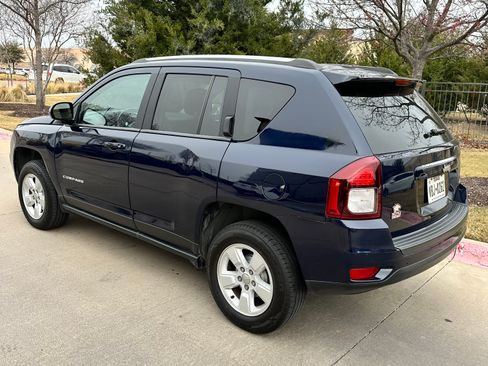 Used 2017 Jeep Compass Latitude image 8